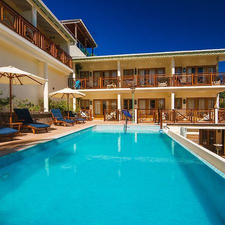 Bequia Beach Port Elizabeth Esterno foto