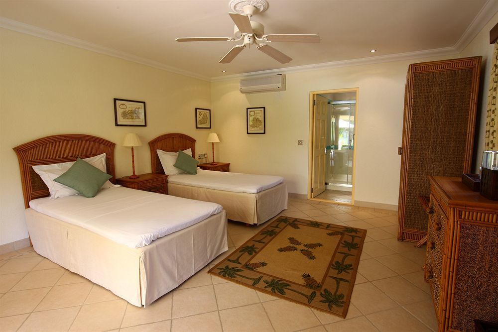 Bequia Beach Port Elizabeth Esterno foto